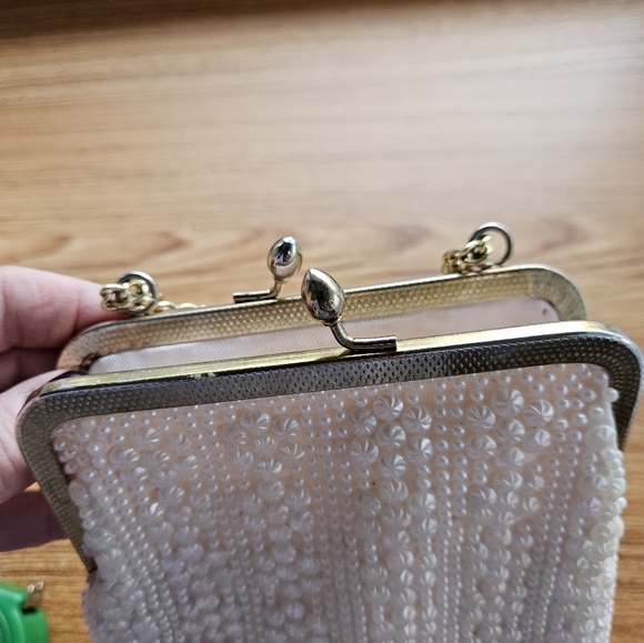 Beaded flat clutch purse with chain - Picture 8 of 8